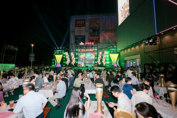 为期10天，宝山这个啤酒节邀请市民破钞狂欢，还为政企疏导搭平台