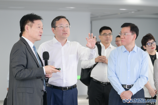 中国银行党委副通知、副董事长、行长张辉一排到访牧原集团
